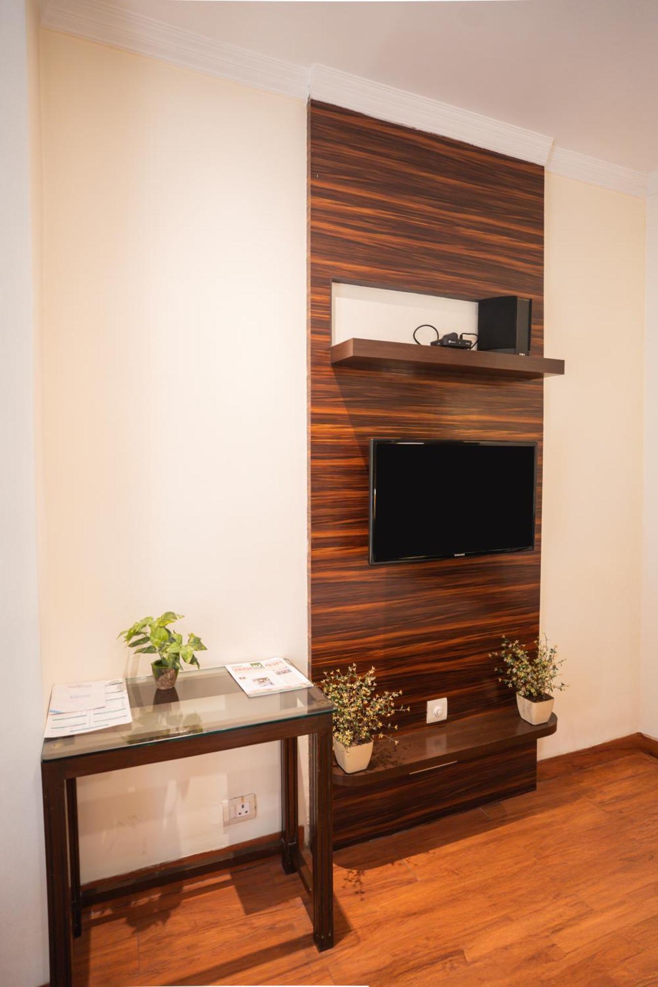 Ahuja Residency Cyber City II Gurgaon Exterior foto