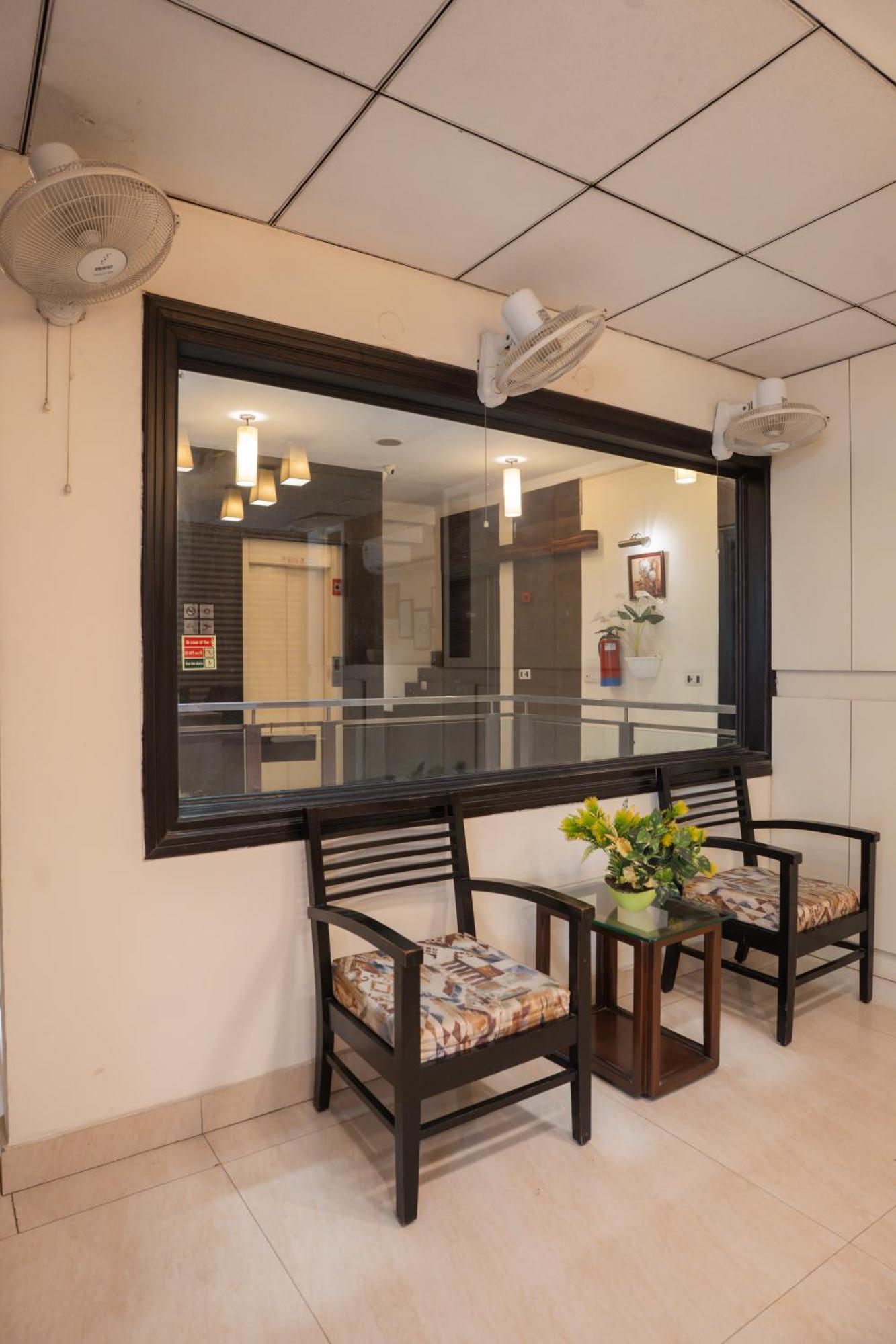 Ahuja Residency Cyber City II Gurgaon Exterior foto