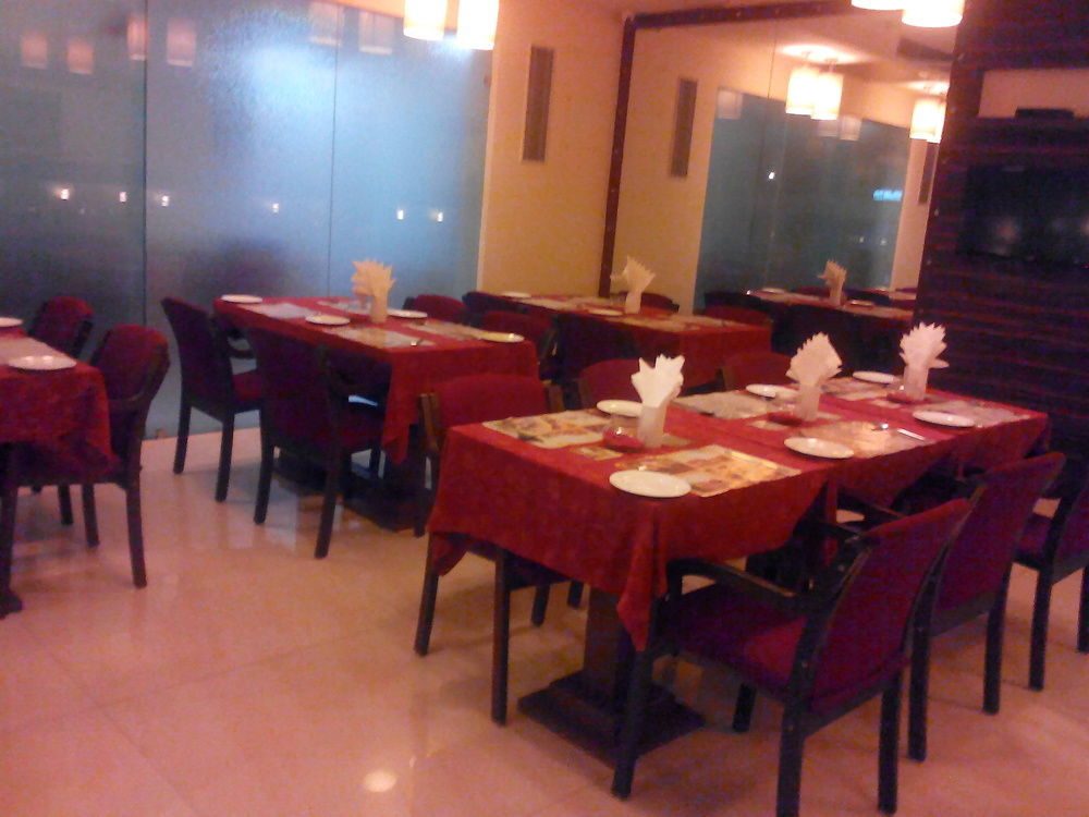 Ahuja Residency Cyber City II Gurgaon Exterior foto